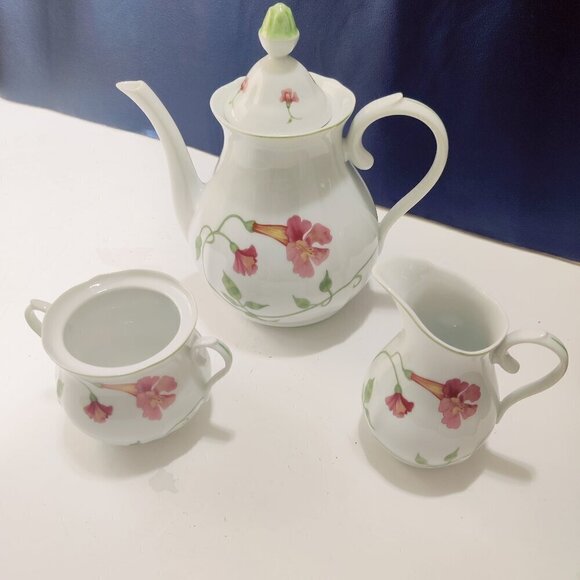 Denby Fine China Coffee Service made in Portugal. Beautiful Floral on pure white - Picture 1 of 6
